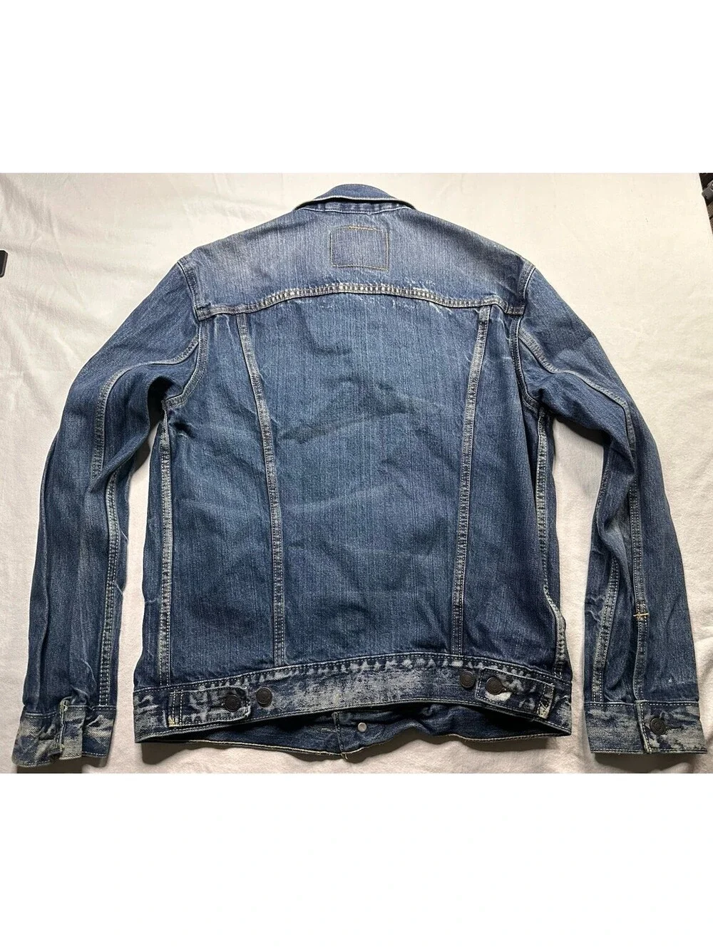 Levi’s Denim Distressed, Women’s Trucker Jacket Size Medium
